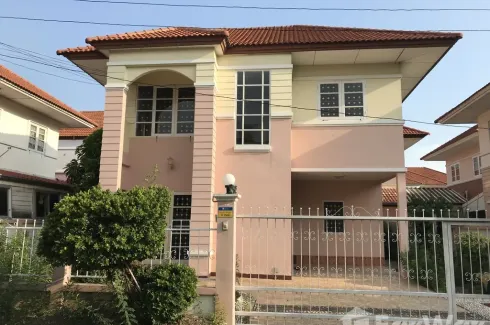 3 Bedroom House for rent in Sao Thong Hin, Nonthaburi near MRT Sam Yaek Bang Yai