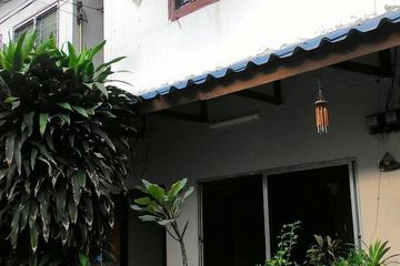 2 Bedroom Townhouse for rent in Phlapphla, Bangkok