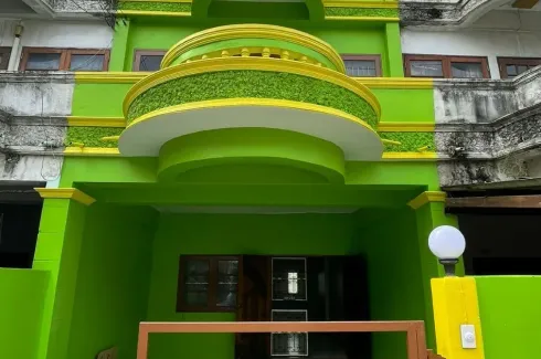 4 Bedroom Townhouse for sale in Baan Pornthaveewat 1, Khlong Nueng, Pathum Thani