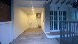 3 Bedroom Townhouse for sale in Baan Pieamsuk Tuscany Pattanakan 44, Bang Kraso, Nonthaburi near MRT Yaek Nonthaburi 1