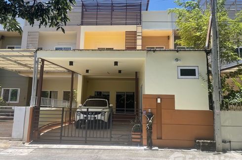 3 Bedroom Townhouse for sale in Koravit 7, Noen Phra, Rayong