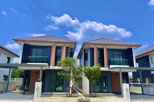 4 Bedroom House for sale in Lat Sawai, Pathum Thani