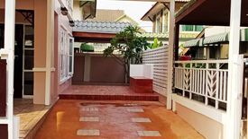 3 Bedroom Townhouse for sale in Bang Khu Rat, Nonthaburi