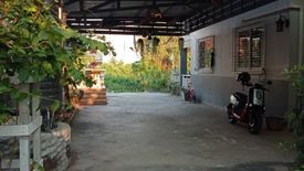 6 Bedroom House for sale in Khlong Yong, Nakhon Pathom