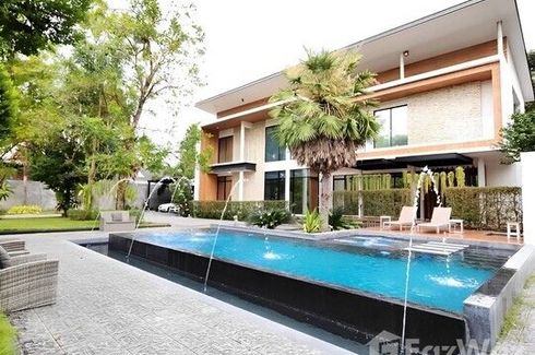 4 Bedroom Villa for sale in Talat Khwan, Nonthaburi near MRT Ministry of Public Health