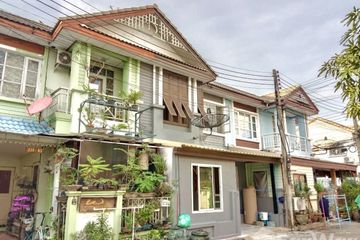 3 Bedroom Townhouse for sale in Prachathipat, Pathum Thani