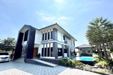 6 Bedroom Villa for sale in Khun Si, Nonthaburi