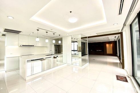 3 Bedroom Condo for sale in Icon III, Khlong Tan Nuea, Bangkok near BTS Thong Lo