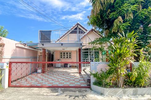 4 Bedroom House for rent in Nong Pa Khrang, Chiang Mai