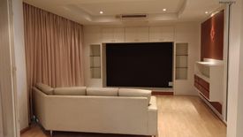 3 Bedroom Commercial for rent in Sam Sen Nok, Bangkok near MRT Sutthisan