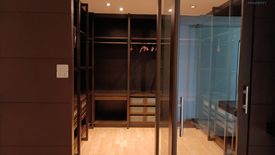 3 Bedroom Commercial for rent in Sam Sen Nok, Bangkok near MRT Sutthisan