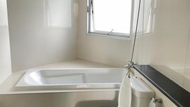 3 Bedroom Apartment for rent in P.W.T. Mansion, Khlong Toei, Bangkok near MRT Queen Sirikit National Convention Centre