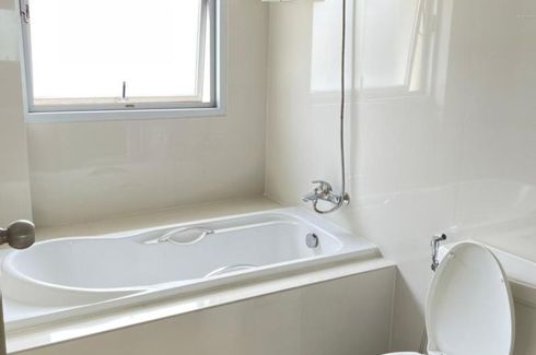 3 Bedroom Apartment for rent in P.W.T. Mansion, Khlong Toei, Bangkok near MRT Queen Sirikit National Convention Centre