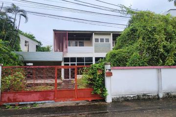 3 Bedroom House for sale in Phra Khanong Nuea, Bangkok near BTS Ekkamai