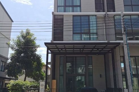 3 Bedroom Townhouse for rent in Suan Luang, Bangkok