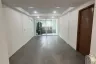 4 Bedroom Townhouse for rent in Phra Khanong Nuea, Bangkok near BTS Ekkamai