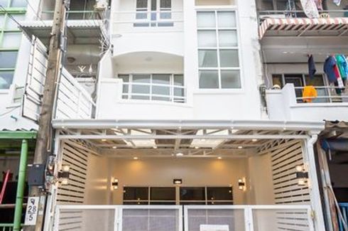 4 Bedroom Townhouse for sale in Wang Thonglang, Bangkok