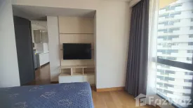 1 Bedroom Condo for rent in The Lumpini 24, Khlong Tan, Bangkok near BTS Phrom Phong