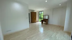 3 Bedroom Townhouse for sale in Areeya Mandarina Sukhumvit 77, Suan Luang, Bangkok near MRT Si Nut