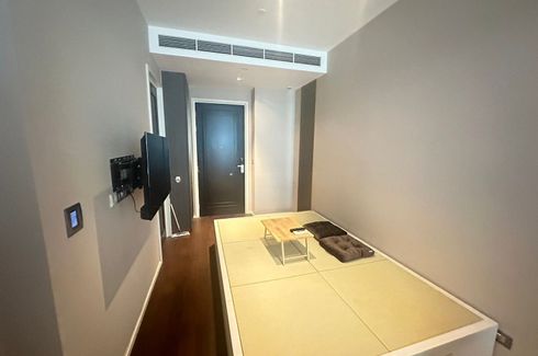 1 Bedroom Condo for sale in The Diplomat 39, Khlong Tan Nuea, Bangkok near BTS Phrom Phong