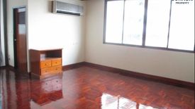 3 Bedroom Apartment for rent in Sriratana Mansion 2, Khlong Toei Nuea, Bangkok near BTS Asoke