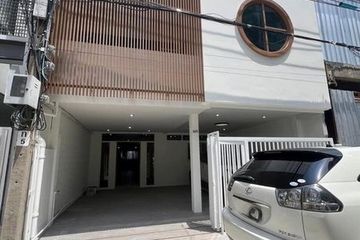 4 Bedroom Townhouse for rent in Phra Khanong, Bangkok near BTS Ekkamai