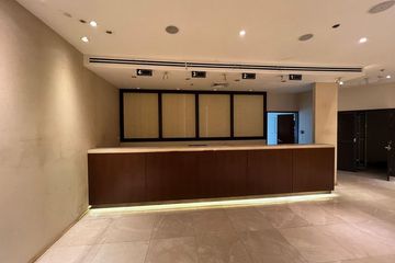 Commercial for rent in Silom, Bangkok near BTS Sala Daeng