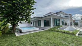 4 Bedroom House for sale in Na Kluea, Chonburi