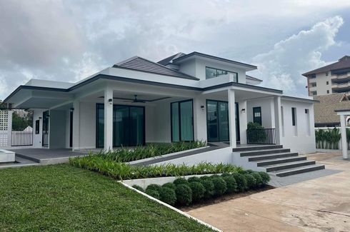 4 Bedroom House for sale in Na Kluea, Chonburi