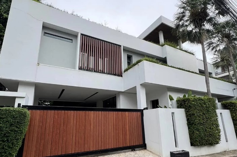 6 Bedroom House for rent in Khlong Tan Nuea, Bangkok