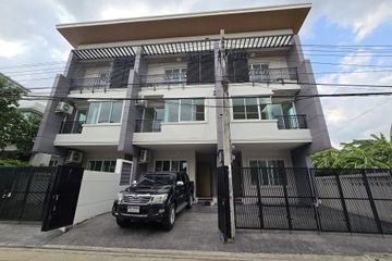 9 Bedroom Townhouse for rent in Lat Phrao, Bangkok