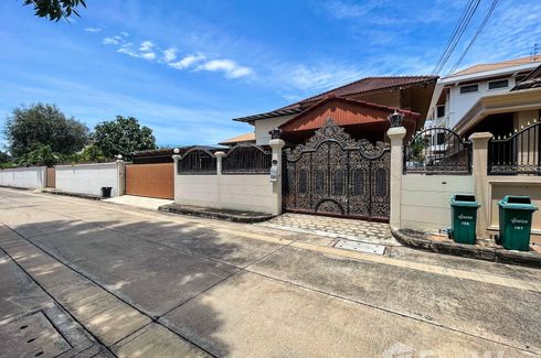 4 Bedroom House for sale in Pakamas Village, Phra Khanong Nuea, Bangkok