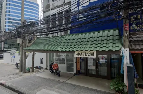 3 Bedroom Townhouse for sale in Khlong Toei, Bangkok near BTS Asoke