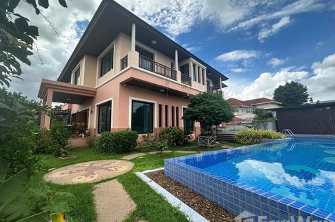 5 Bedroom House for sale in Bang Khae Nuea, Bangkok near MRT Lak Song