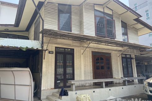 4 Bedroom House for rent in Khlong Tan Nuea, Bangkok