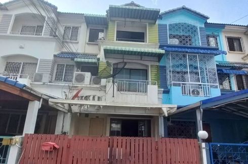 3 Bedroom Townhouse for sale in Baan Klang Muang Rama 9 Soi 43, Suan Luang, Bangkok