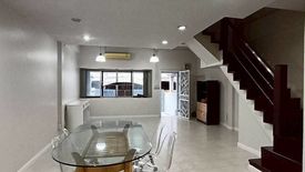 3 Bedroom Townhouse for sale in Baan Klang Muang Rama 9 Soi 43, Suan Luang, Bangkok