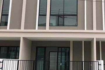 3 Bedroom Townhouse for sale in Patio Srinakarin - Rama 9, Hua Mak, Bangkok