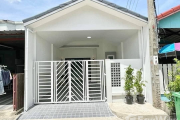 2 Bedroom Townhouse for sale in Pimonrat 1, Phimon Rat, Nonthaburi