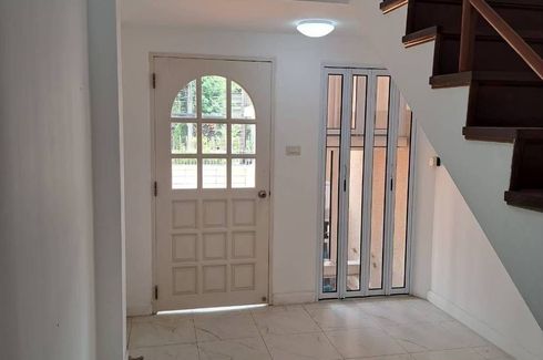 6 Bedroom Townhouse for rent in Sam Sen Nai, Bangkok near BTS Ari