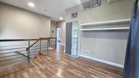 4 Bedroom House for sale in Dokmai, Bangkok