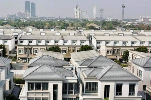 8 Bedroom Villa for sale in Dokmai, Bangkok