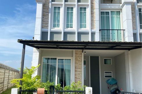 3 Bedroom Townhouse for sale in Golden Neo Chachoengsao, Bang Krut, Chachoengsao