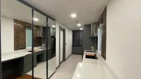 1 Bedroom Condo for sale in Baan Siri Silom, Silom, Bangkok near BTS Surasak