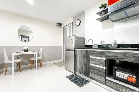 1 Bedroom Condo for sale in VOQUE Place Sukhumvit 107 - Bearing 2, Bang Na, Bangkok near BTS Bearing