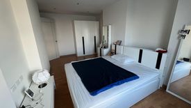 2 Bedroom Condo for sale in Pak Khlong Phasi Charoen, Bangkok near MRT Bang Wa