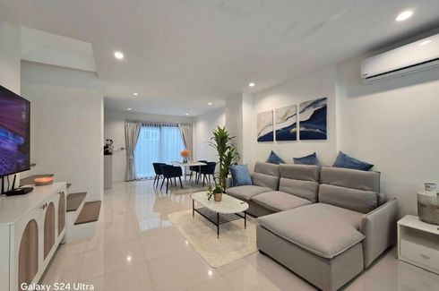 3 Bedroom Townhouse for rent in East Bangtao Ville, Thep Krasatti, Phuket