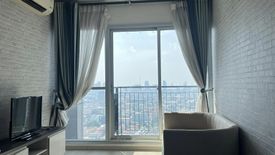 2 Bedroom Condo for sale in Life Ratchadapisek, Huai Khwang, Bangkok near MRT Huai Khwang