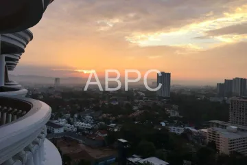 3 Bedroom Condo for Sale or Rent in Na Kluea, Chonburi