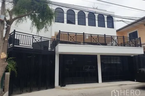 For rent or sale Home Office 440 sqm in Bang Na, Bang Na, Bangkok BTS Udom Suk